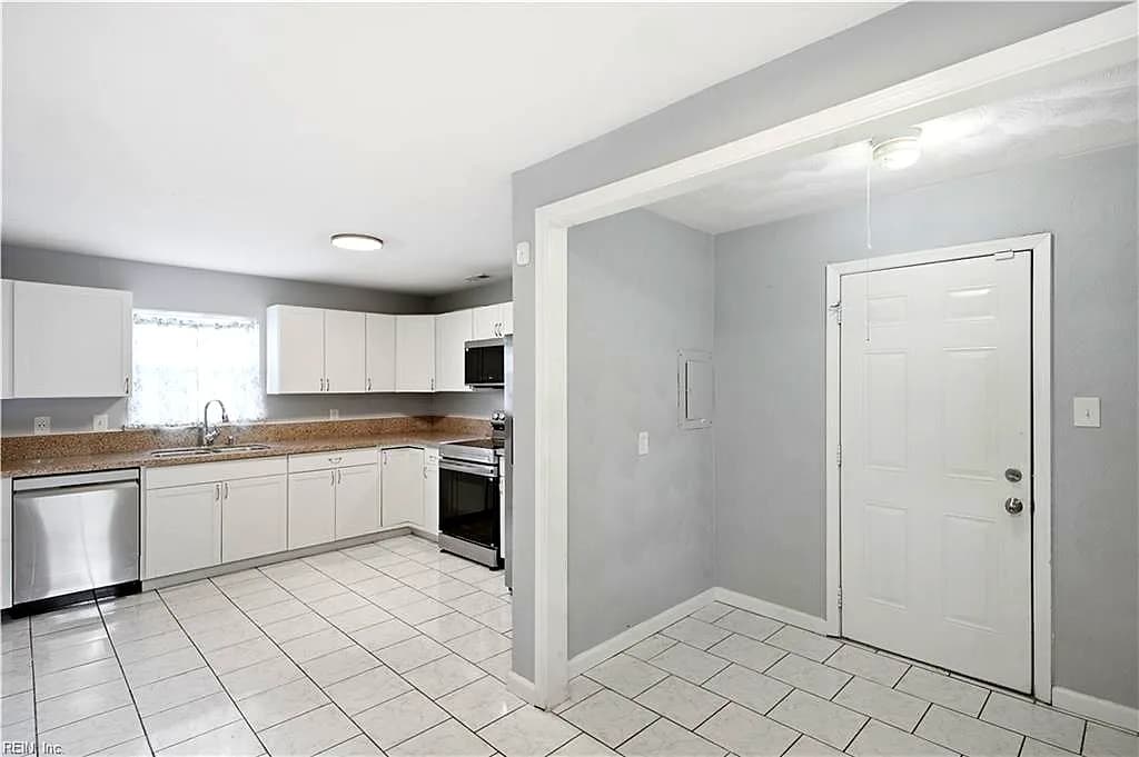 1902 Bay AVE, HAMPTON VA 23661 thumb 8