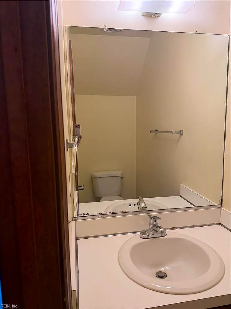 750 Leonard LN, NEWPORT NEWS VA 23601 thumb 12