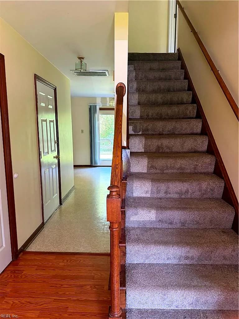 750 Leonard LN, NEWPORT NEWS VA 23601 - Photo 3