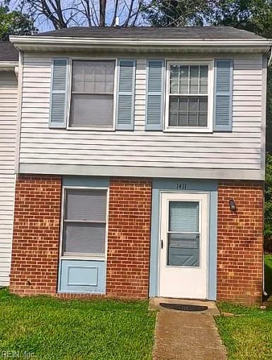1411 Peabody DR, HAMPTON VA 23666 thumb 1