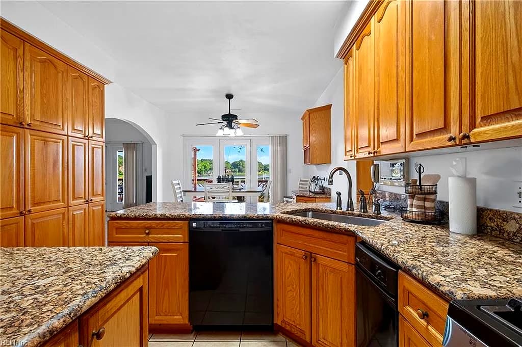 5836 Woodstock PT, VIRGINIA BEACH VA 23464 thumb 8