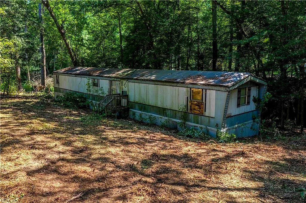 166 Barricks Mill RD, TOPPING VA 23169 - Photo 4