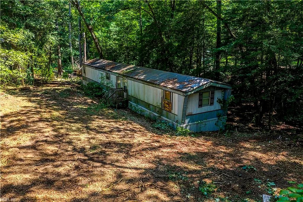 166 Barricks Mill RD, TOPPING VA 23169 - Photo 5