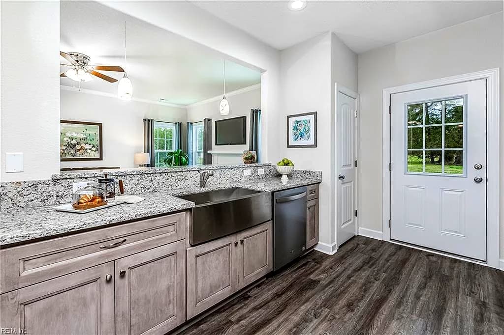 131 Magnolia DR, CAMDEN NC 27921 - Photo 5