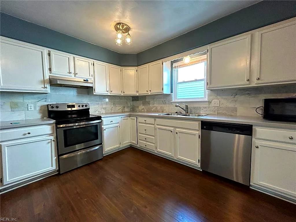 913 Bernstein CT, VIRGINIA BEACH VA 23454 - Photo 4