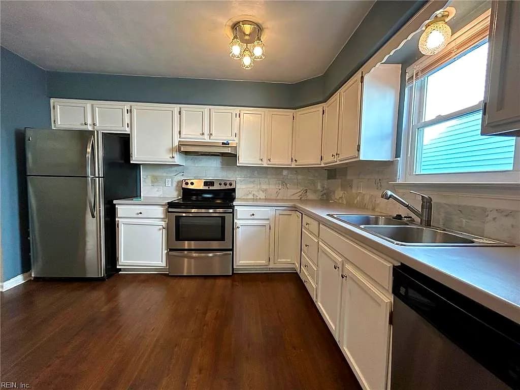 913 Bernstein CT, VIRGINIA BEACH VA 23454 - Photo 5