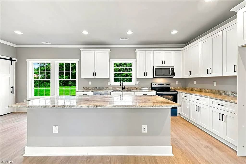 24 Langston BLVD #A, HAMPTON VA 23666 - Photo 4