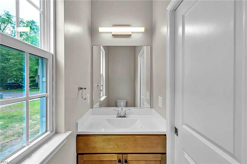 105 Franklin AVE, PORTSMOUTH VA 23702 thumb 10