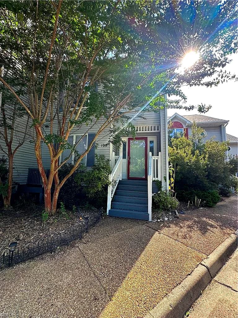 105 Scotts PT #3, HAMPTON VA 23663 - Photo 3