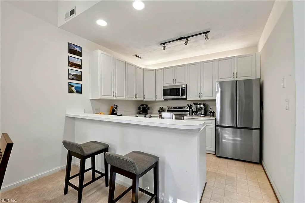 401 Hidden Shores CT #104, VIRGINIA BEACH VA 23454 - Photo 5