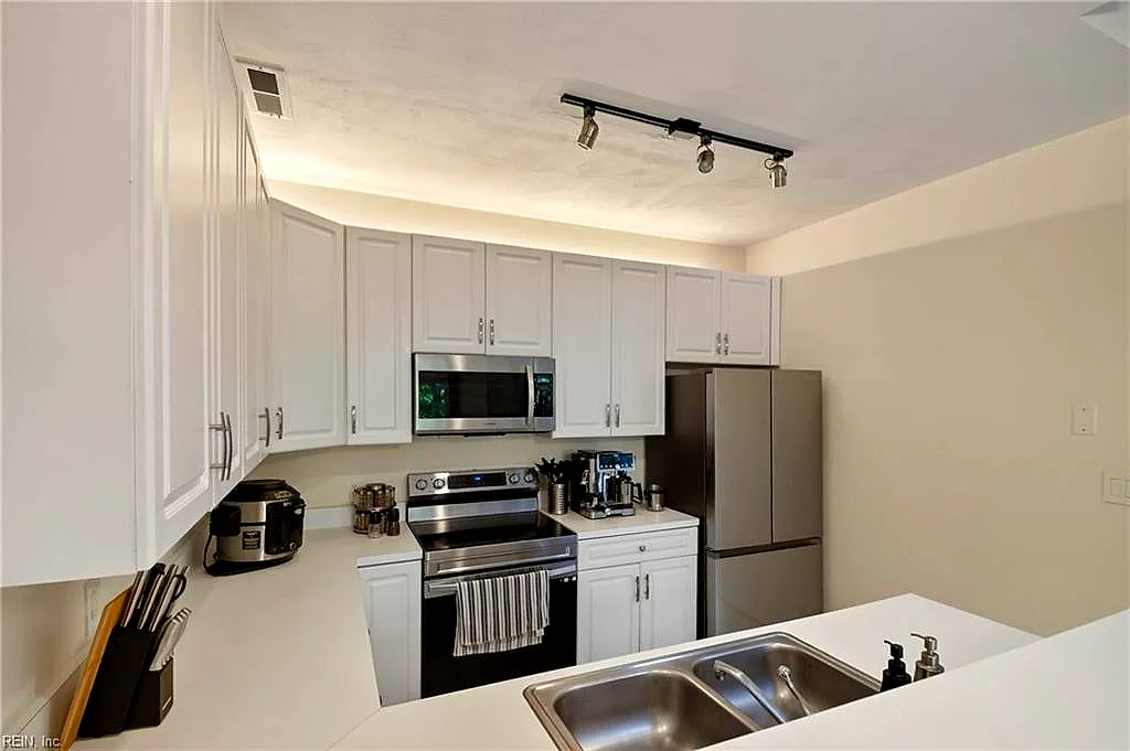 401 Hidden Shores CT #104, VIRGINIA BEACH VA 23454 thumb 10