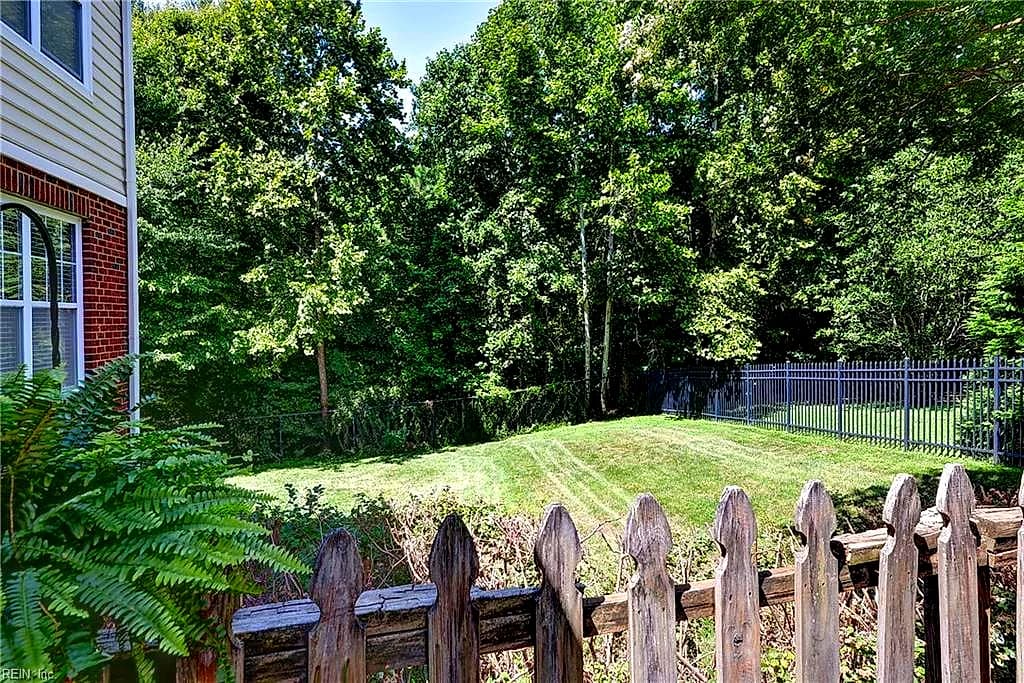 713 Windy WAY #110, NEWPORT NEWS VA 23602 - Photo 4