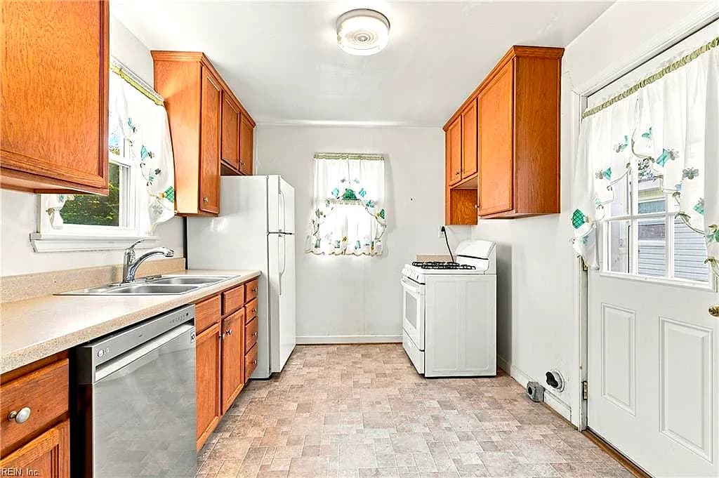 4885 Kennebeck AVE, NORFOLK VA 23513 thumb 10