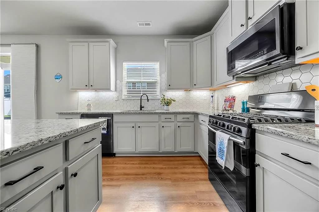 204 McCormick DR, SUFFOLK VA 23434 thumb 8