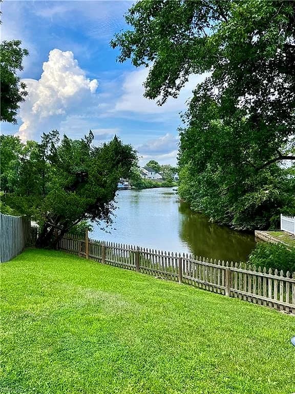 3325 Barberry LN, VIRGINIA BEACH VA 23453 - Photo 3