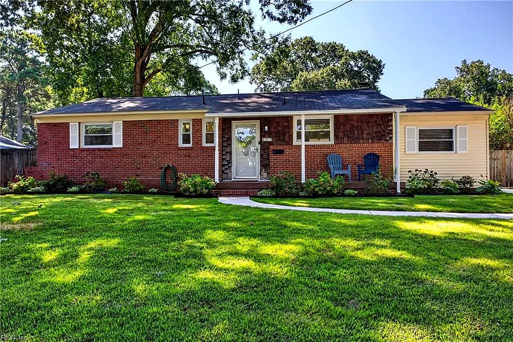 1377 Bailey ST, NORFOLK VA 23518 - Photo 2