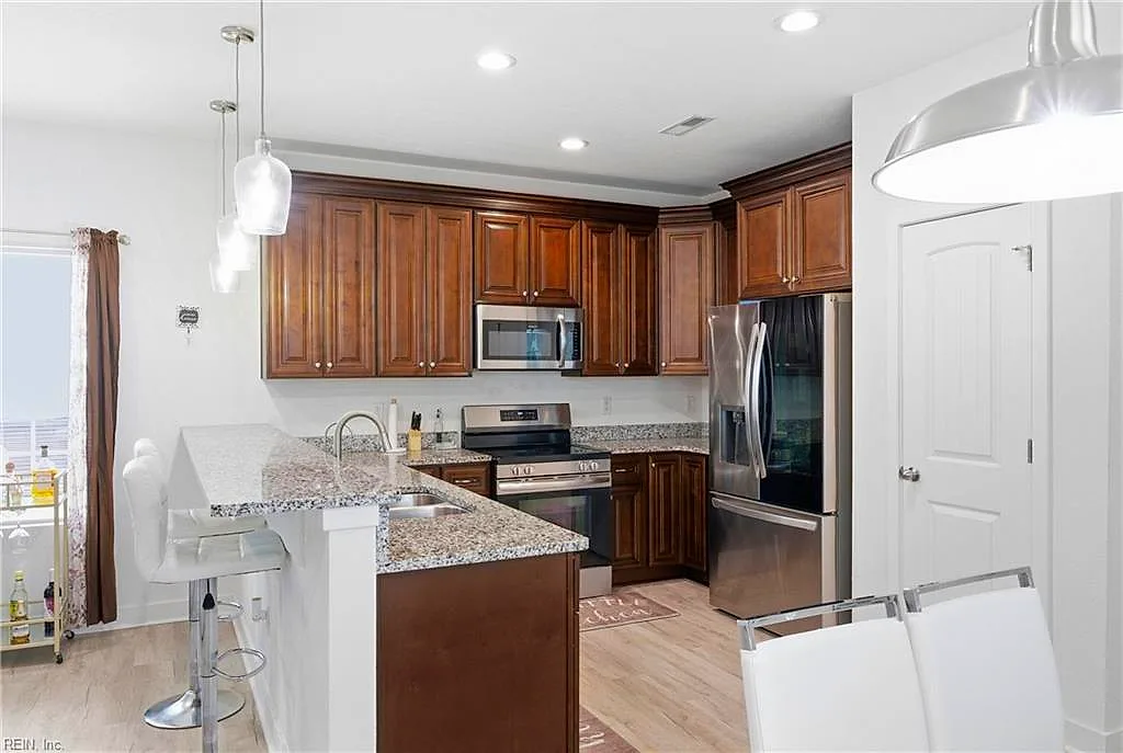 1099 Cascade BLVD, CHESAPEAKE VA 23324 thumb 8