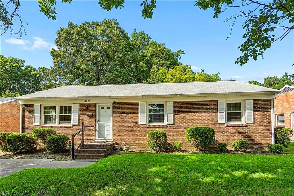 1407 Adams CIR, HAMPTON VA 23663 - Photo 3
