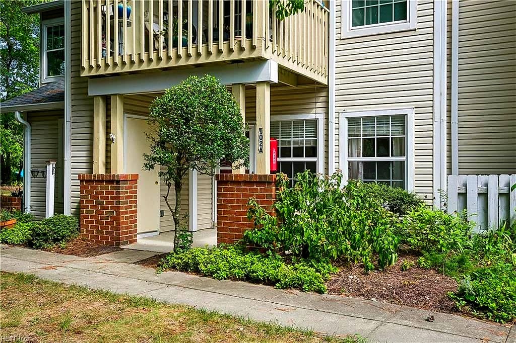 102 Stratford DR #A, WILLIAMSBURG VA 23185 - Photo 3