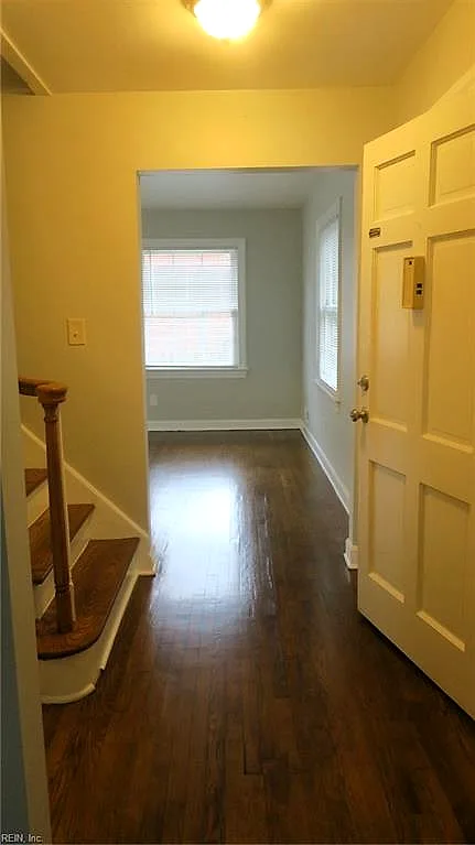 408 Pin Oak RD, NEWPORT NEWS VA 23601 - Photo 4