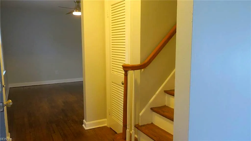 408 Pin Oak RD, NEWPORT NEWS VA 23601 - Photo 5