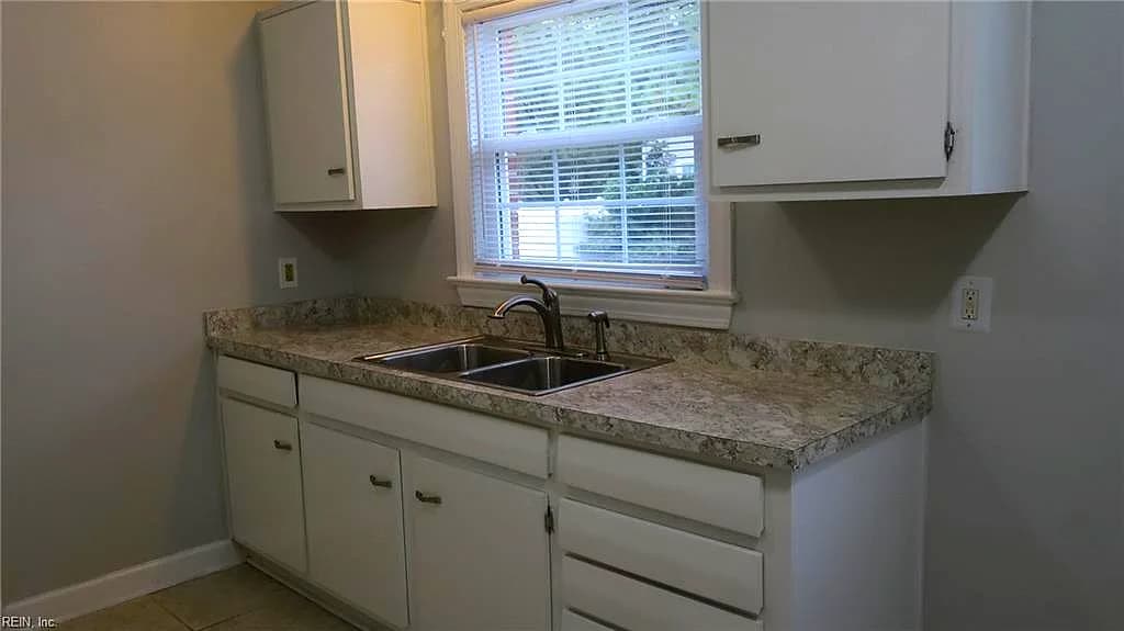 408 Pin Oak RD, NEWPORT NEWS VA 23601 thumb 8