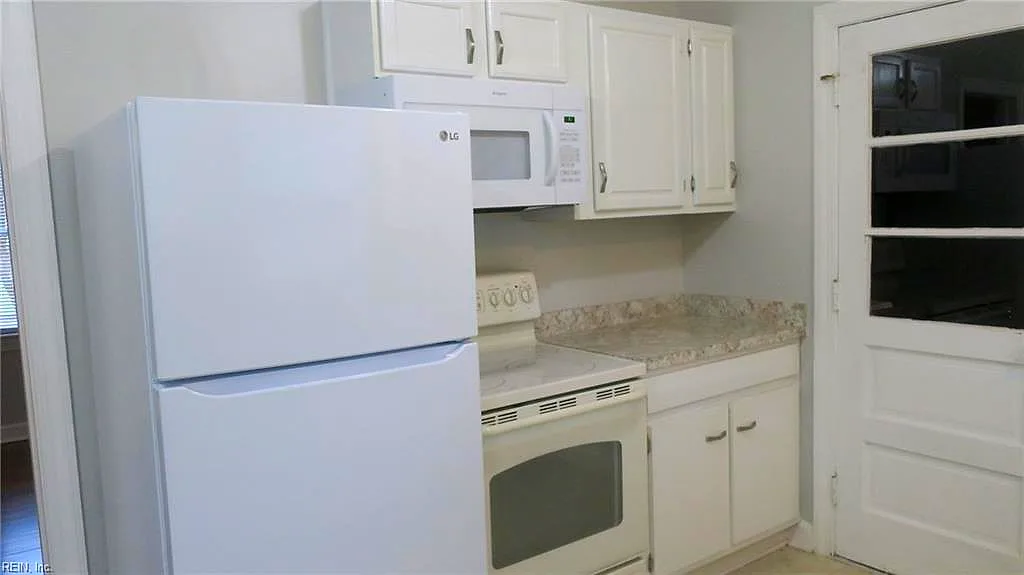 408 Pin Oak RD, NEWPORT NEWS VA 23601 thumb 9