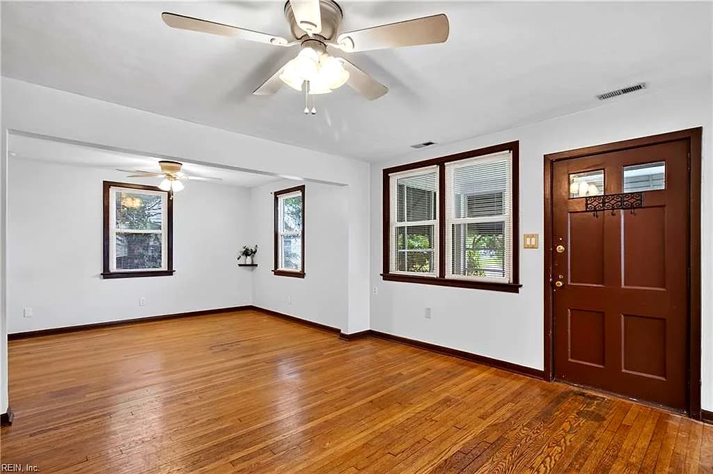 7512 Yorktown DR, NORFOLK VA 23505 - Photo 4