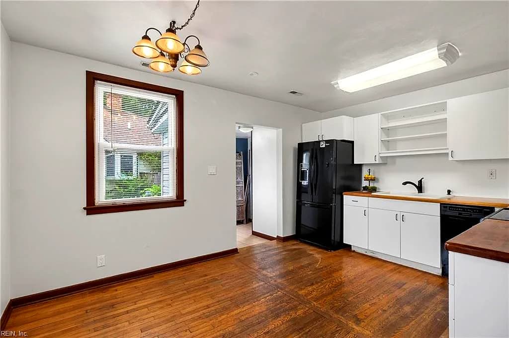 7512 Yorktown DR, NORFOLK VA 23505 thumb 9
