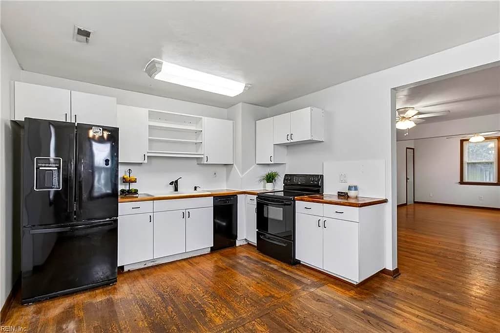 7512 Yorktown DR, NORFOLK VA 23505 thumb 10
