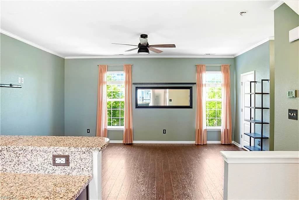 208 Breccia LN, VIRGINIA BEACH VA 23462 - Photo 4