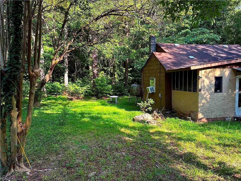 307 Church Rd RD, YORKTOWN VA 23690 - Photo 3