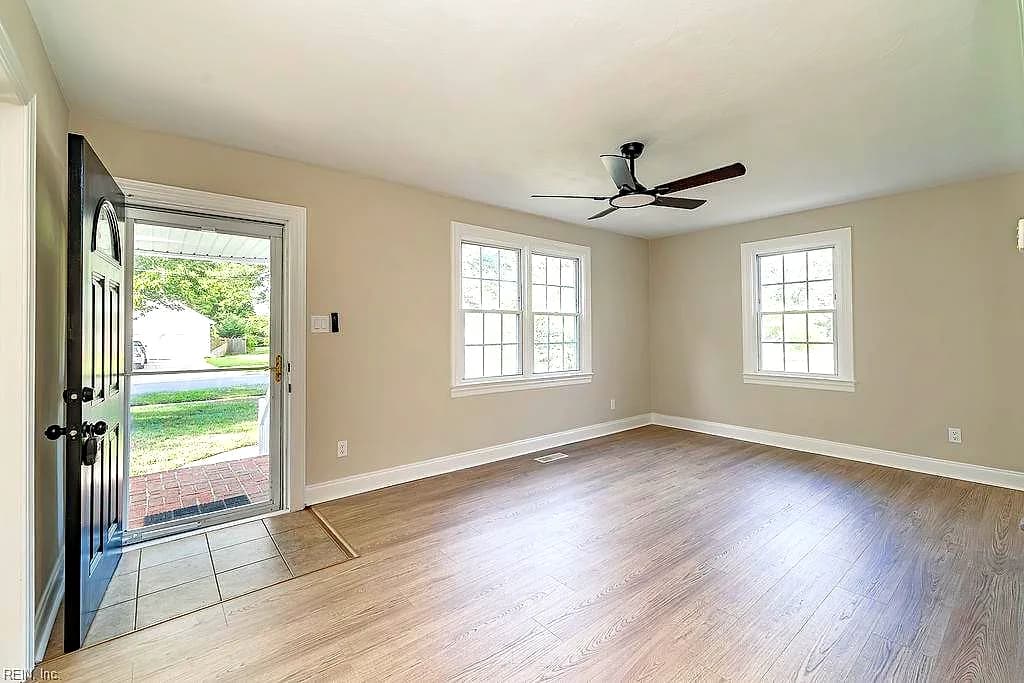 1911 E Bayview BLVD, NORFOLK VA 23503 - Photo 3