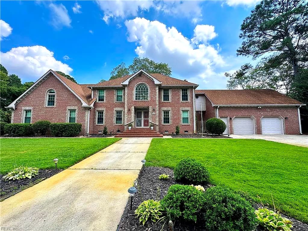 948 Forest Lakes Circle CIR, CHESAPEAKE VA 23322 - Photo 2