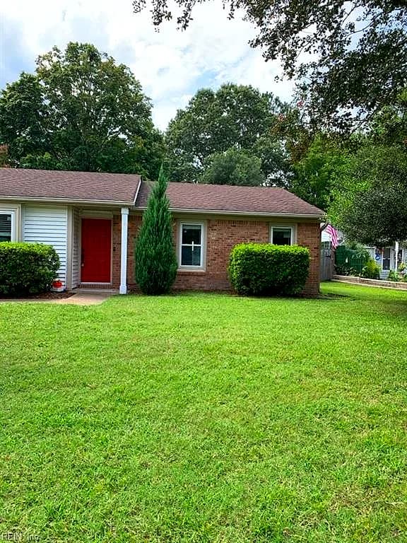 1013 S White Oak CT, CHESAPEAKE VA 23320 - Photo 3