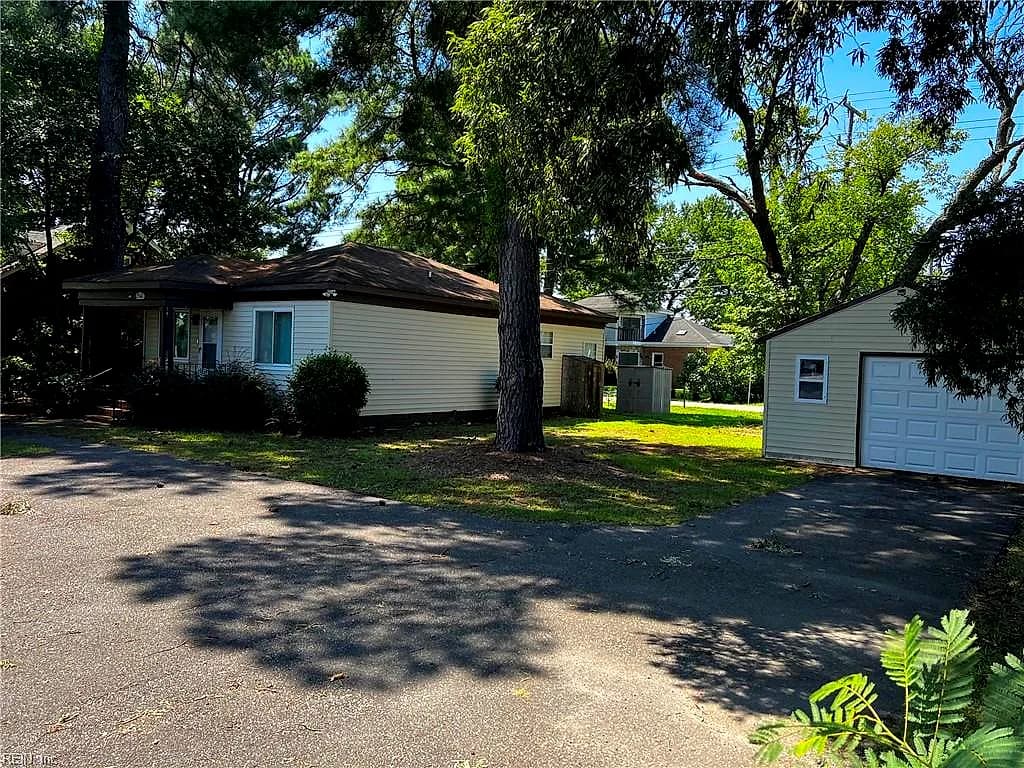 2566 Campostella RD, CHESAPEAKE VA 23324 - Photo 4