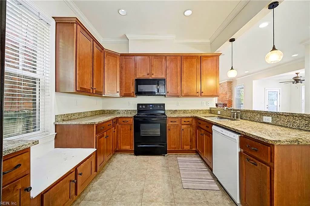 710 W 36th ST, NORFOLK VA 23508 thumb 9