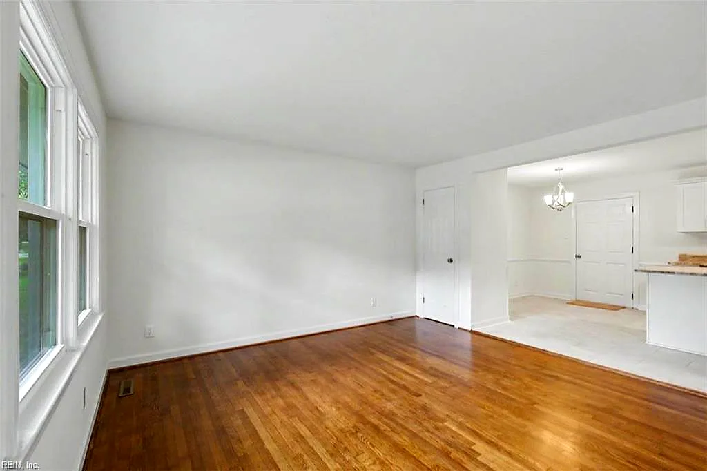 116 Bailey RD, YORKTOWN VA 23692 thumb 8