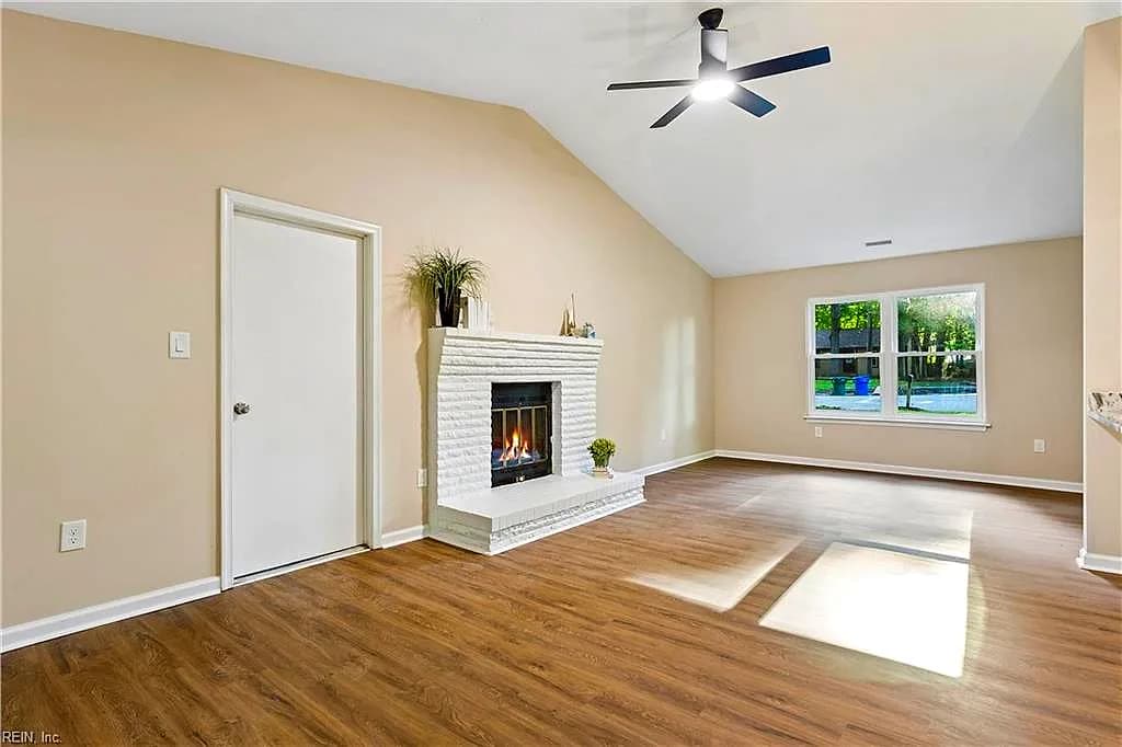 241 Batson DR, NEWPORT NEWS VA 23602 thumb 11