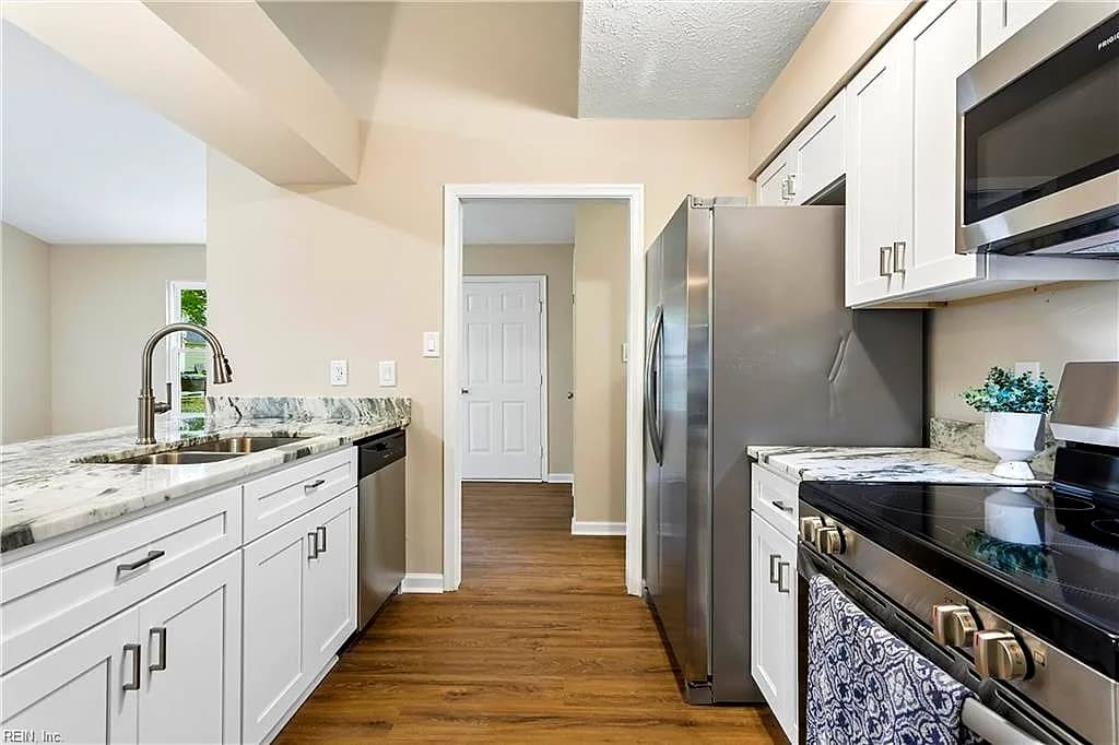 241 Batson DR, NEWPORT NEWS VA 23602 thumb 10