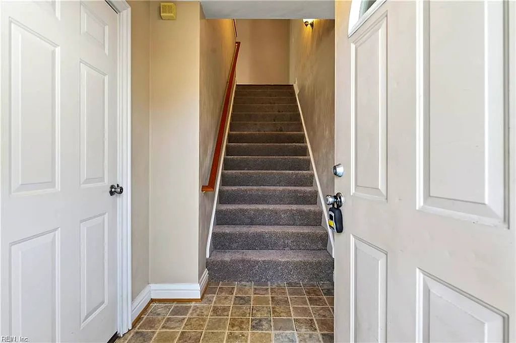 8121 Redmon RD #A, NORFOLK VA 23518 - Photo 4