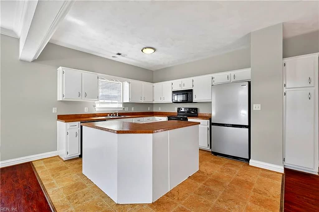 8121 Redmon RD #A, NORFOLK VA 23518 thumb 7