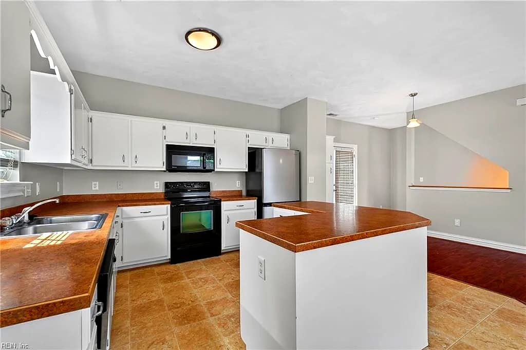 8121 Redmon RD #A, NORFOLK VA 23518 thumb 8
