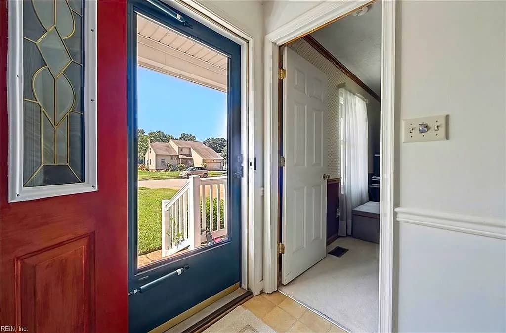 211 Woodburn DR, HAMPTON VA 23664 - Photo 5