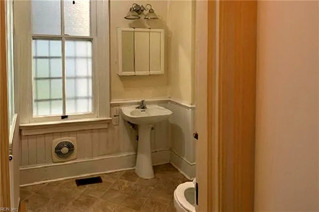 320 London ST, PORTSMOUTH VA 23704 thumb 11
