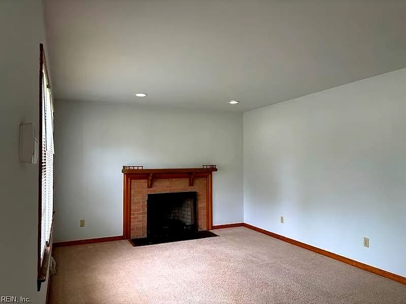 215 Menchville RD, NEWPORT NEWS VA 23602 thumb 6