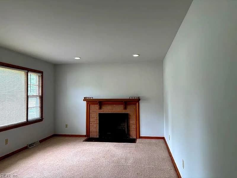 215 Menchville RD, NEWPORT NEWS VA 23602 thumb 7