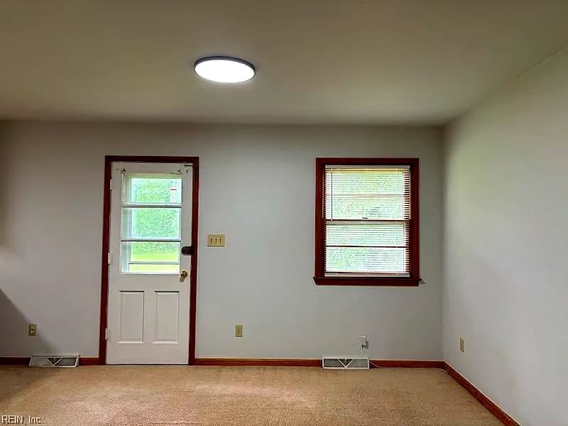 215 Menchville RD, NEWPORT NEWS VA 23602 thumb 9