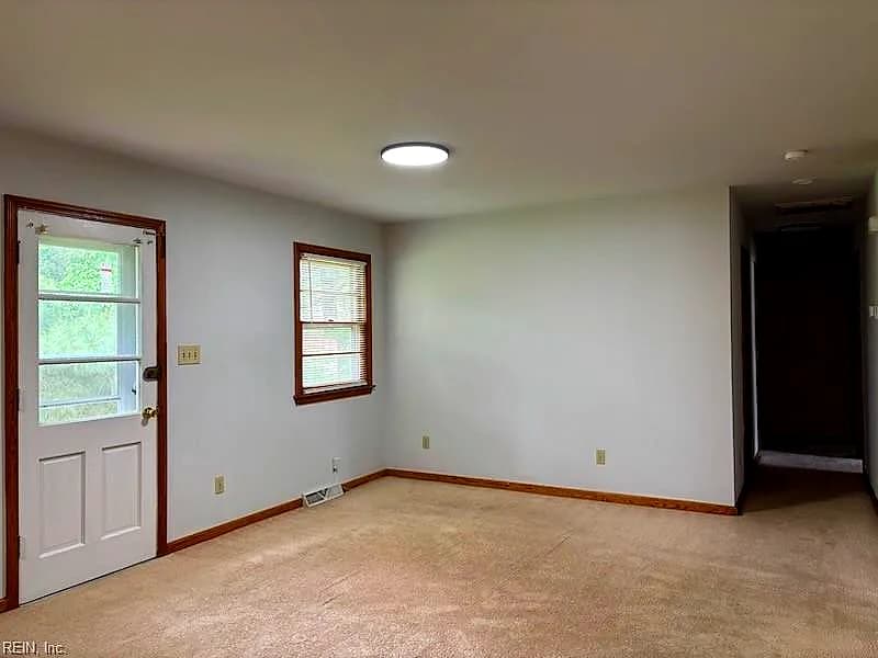 215 Menchville RD, NEWPORT NEWS VA 23602 thumb 10