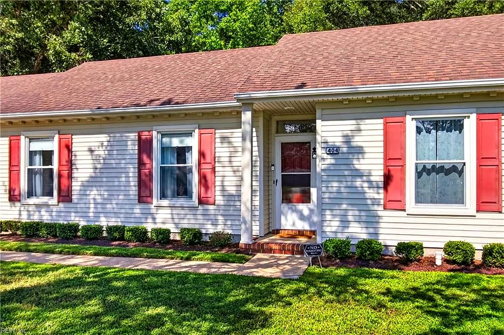 404 Creekwood DR, CHESAPEAKE VA 23323 - Photo 4